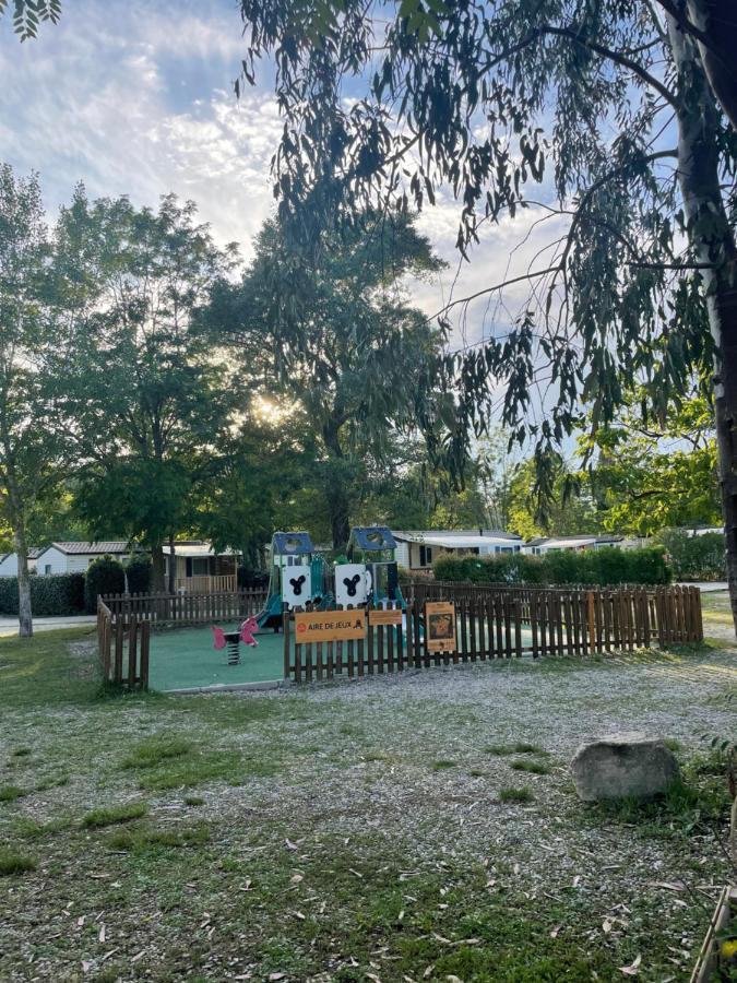 Campsite Mobil-home Au Pied Du Luberon *