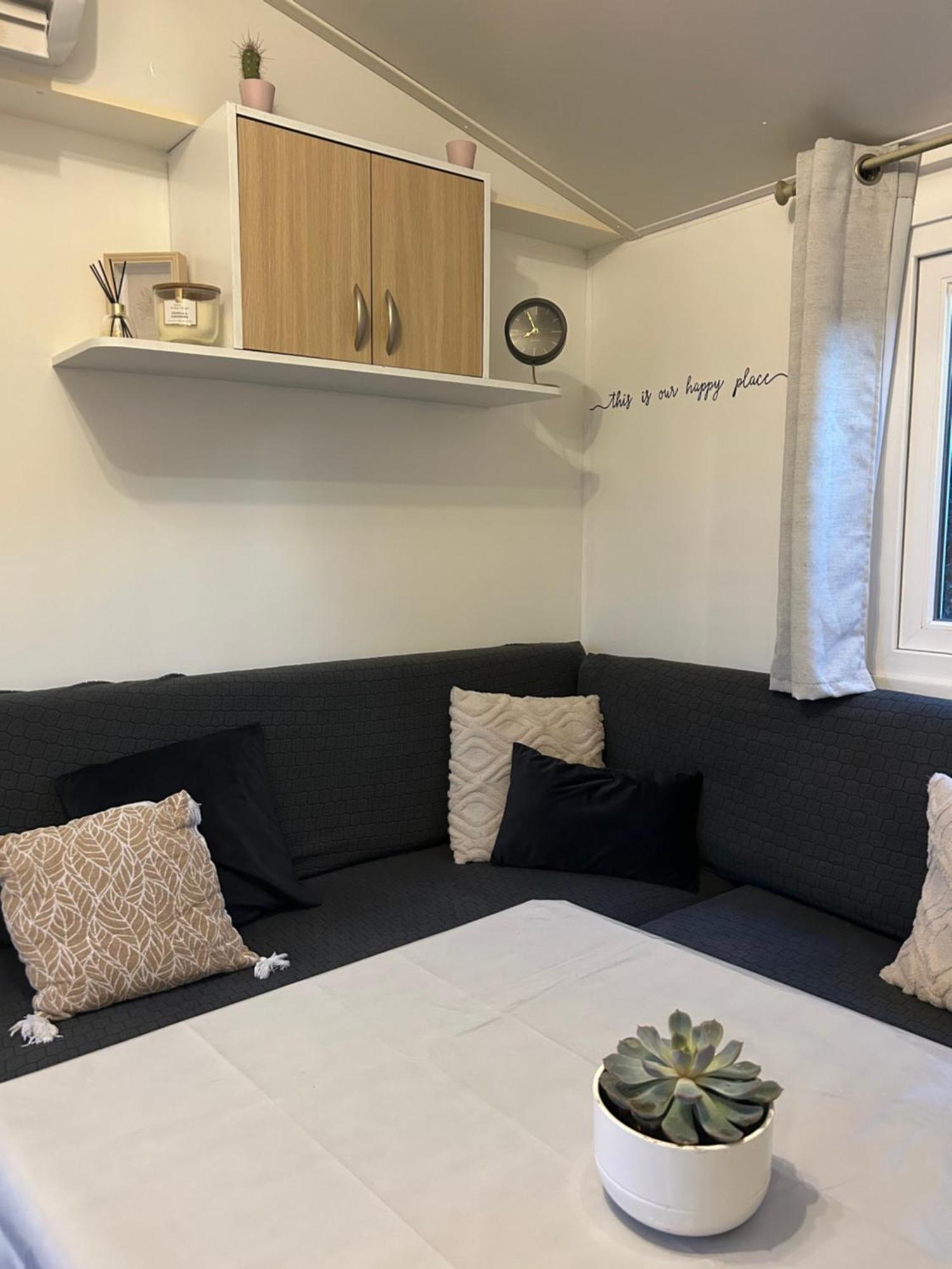 Mobil-home Au Pied Du Luberon La Roque-d'Antheron