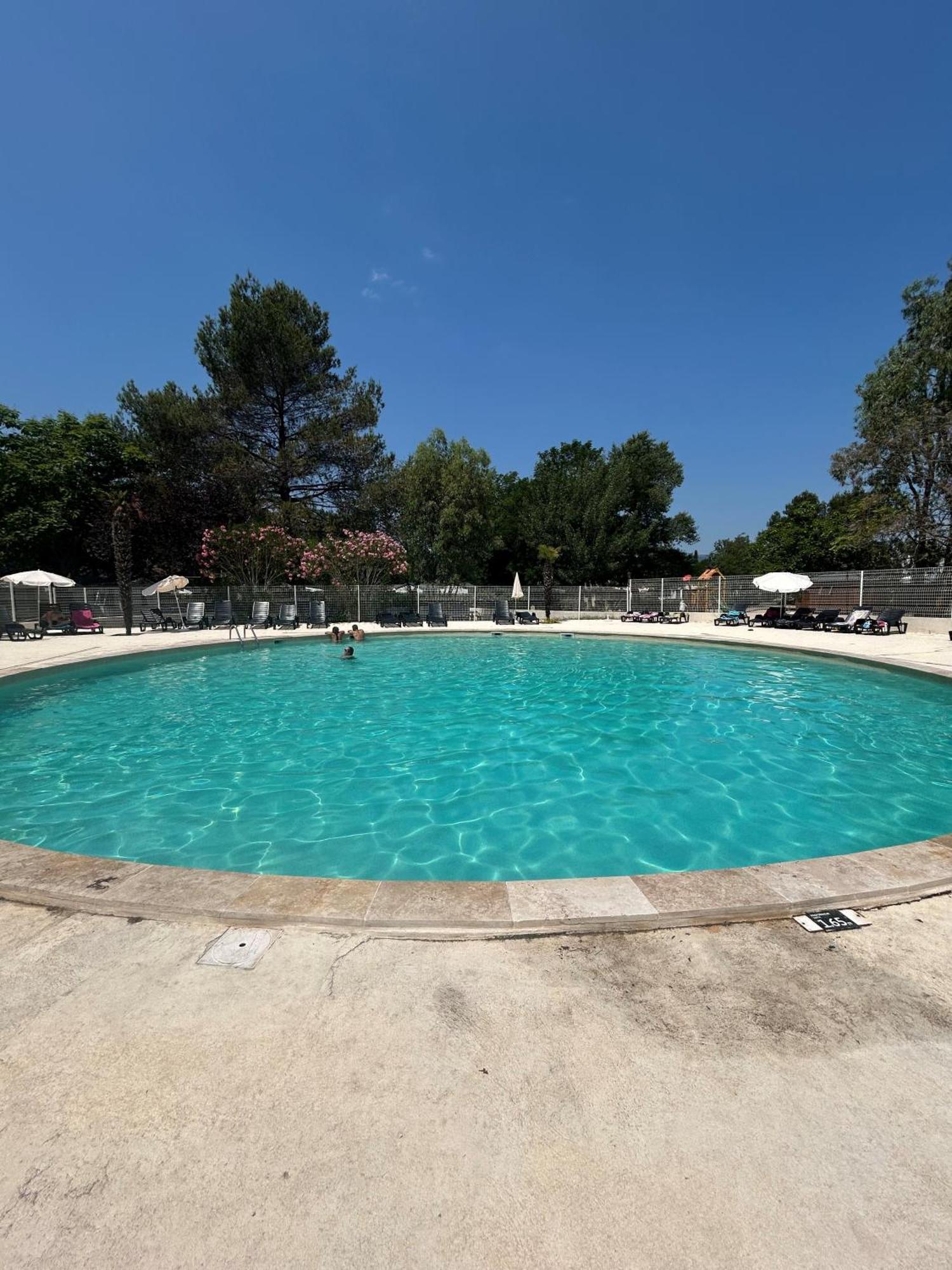Mobil-home Au Pied Du Luberon *